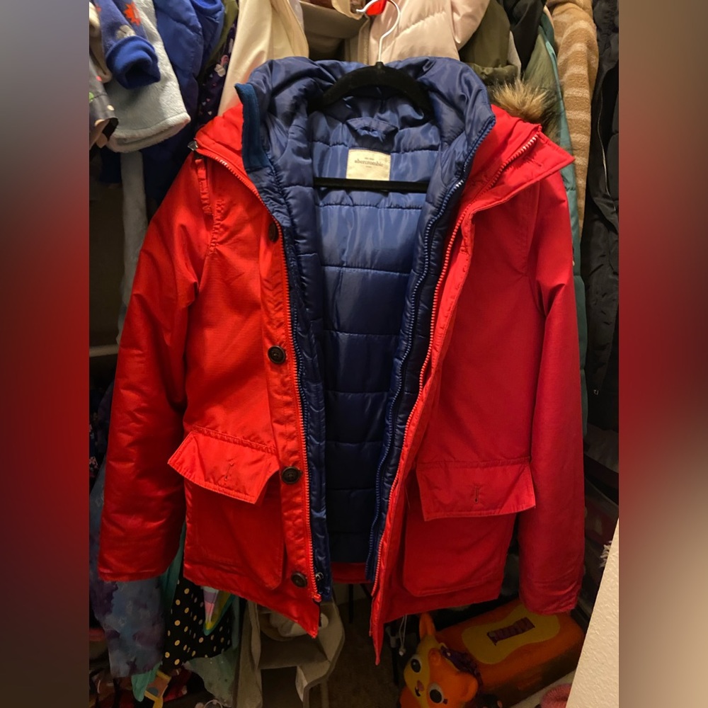 Abercrombie kid red water repellent coat